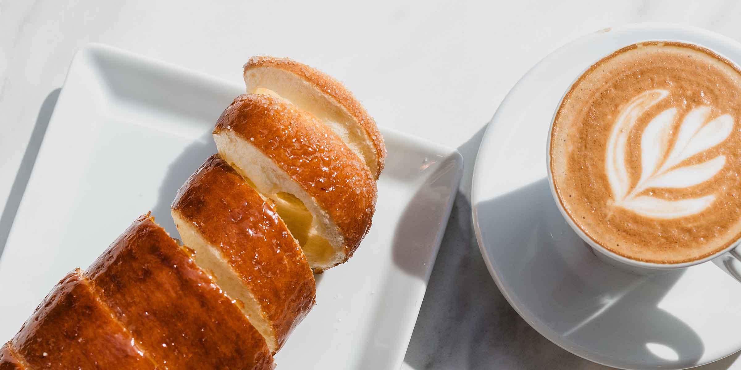 Visit us downtown and taste freshly baked kürtőskalács in classic or modern flavors, with coffee, dessert, and good company.